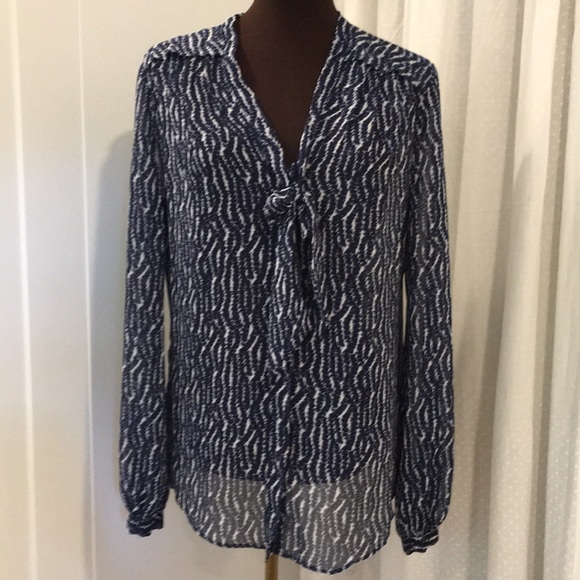 Max Studio Tops - Max studio flowy blouse size medium
